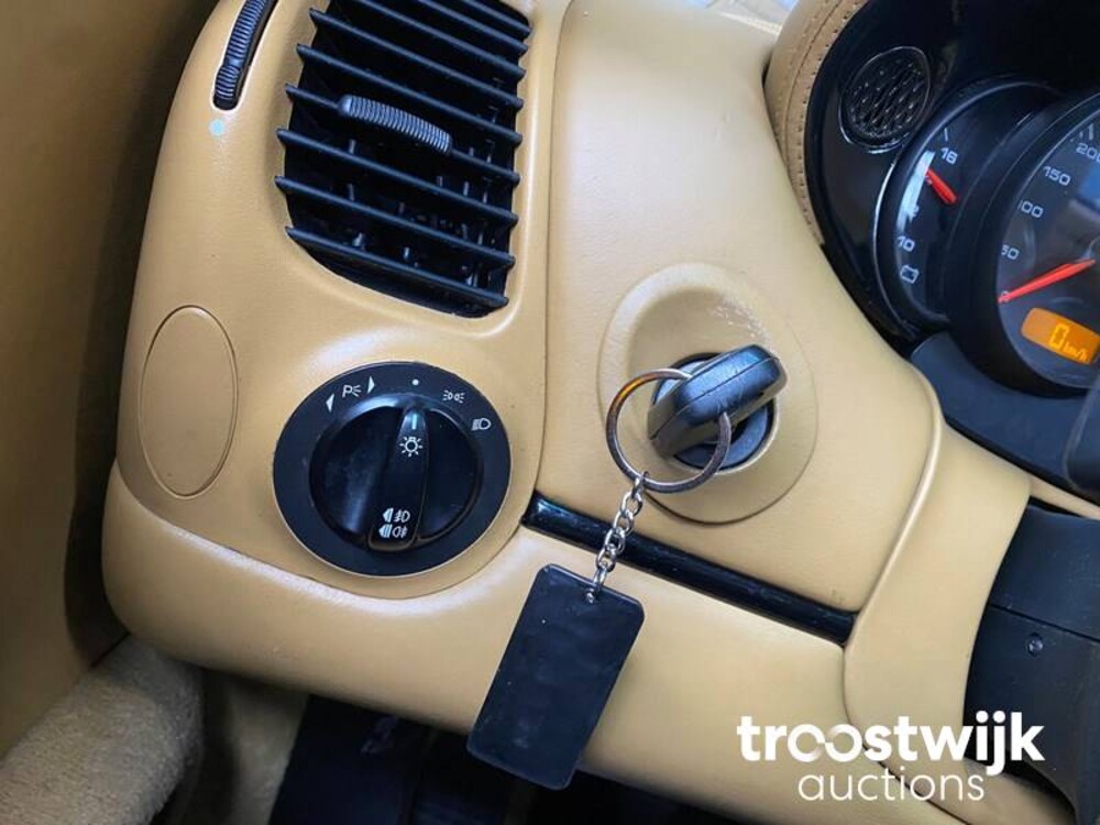 Porsche  911 996 4S 3.6 320PS 2002 YOUNGTIMER