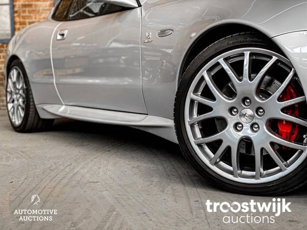 Maserati GranSport 4.2 V8 400hp 2006 Youngtimer, K-138-XJ