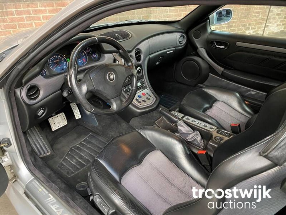 Maserati GranSport 4.2 V8 400hp 2006 Youngtimer, K-138-XJ