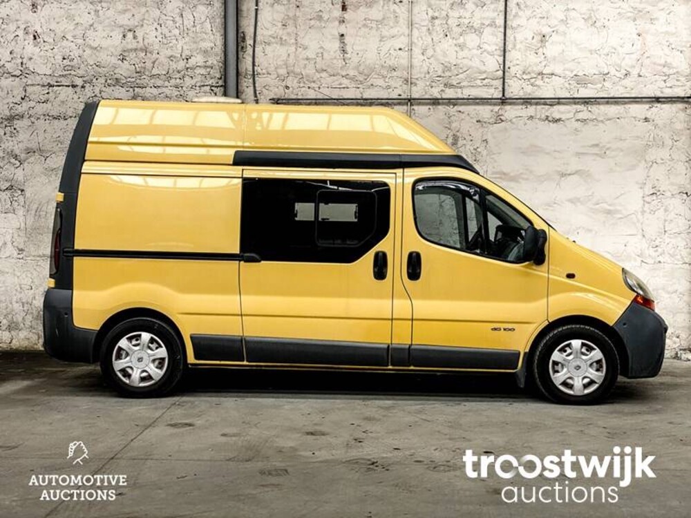 Renault Traffic   Camper 101hp 2003, -original. NL-, 34-ZVH-1