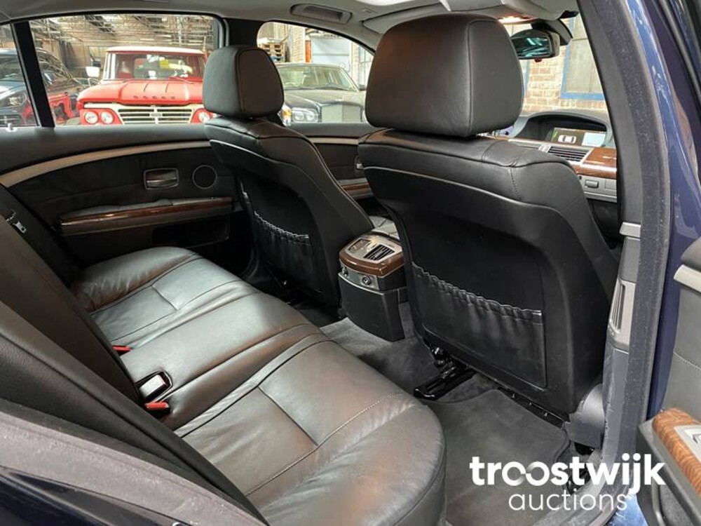 BMW 735i Executive E65 3.6 V8 7-serie 272pk 2005 -Youngtimer-