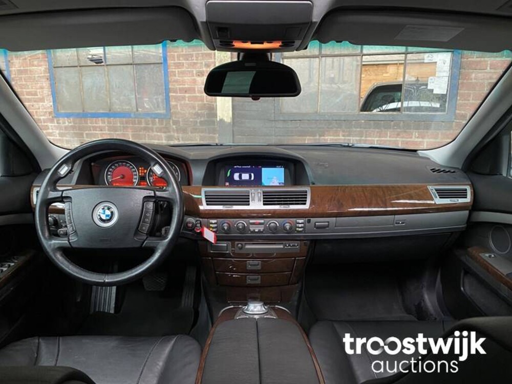 BMW 735i Executive E65 3.6 V8 7-serie 272pk 2005 -Youngtimer-