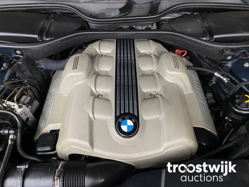 BMW 735i Executive E65 3.6 V8 7-serie 272pk 2005 -Youngtimer-