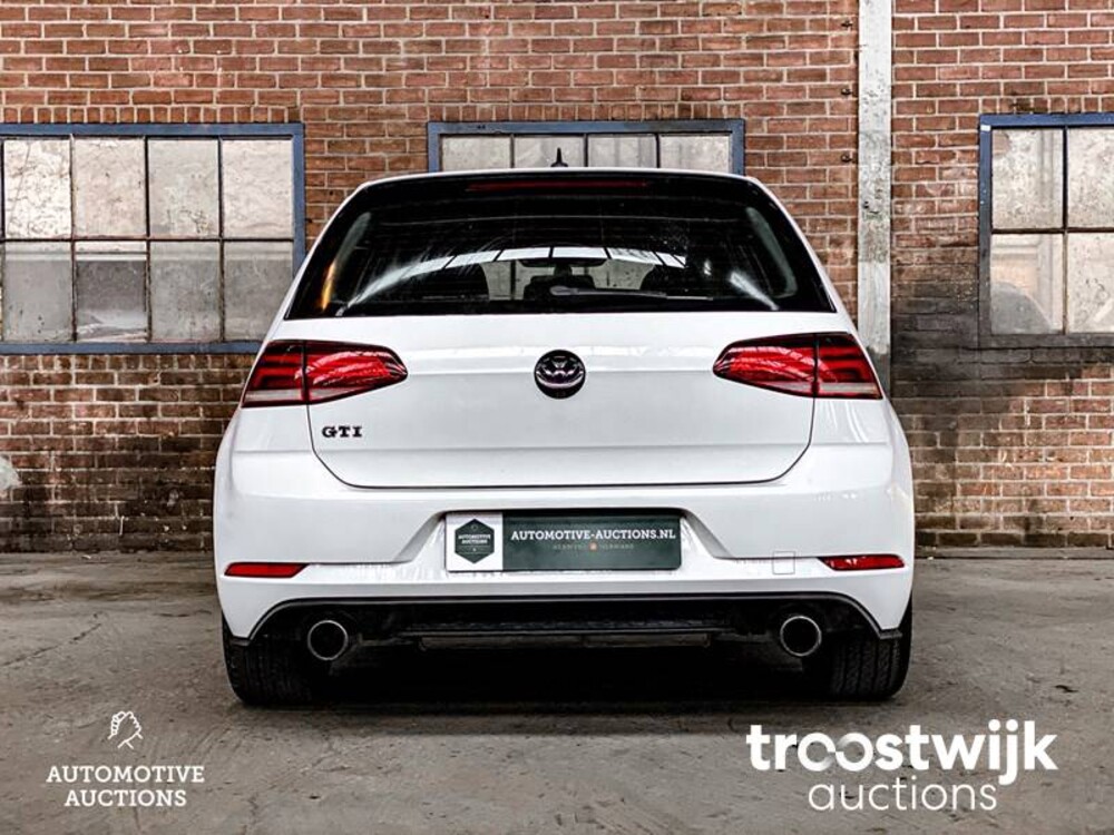 Volkswagen Golf GTI VII S 265PS 2018