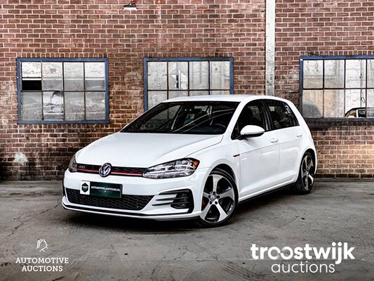 Volkswagen Golf GTI VII S 265hp 2018