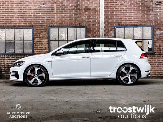 Volkswagen Golf GTI VII S 265hp 2018