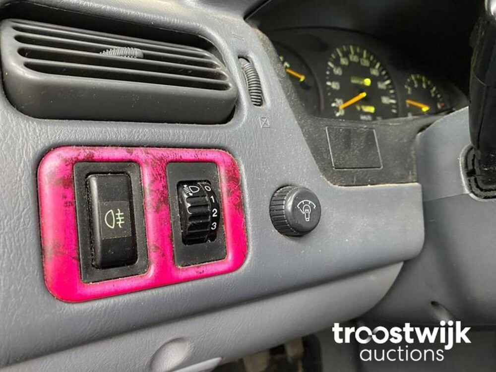 Toyota Starlet 1.3-16V 75hp Orig.NL 1997, SF-TG-89