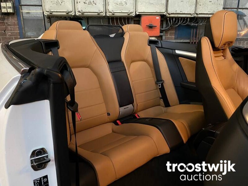 Mercedes-Benz E200 Ambition Sport Edition 184 PS 2016 Cabriolet E-Klasse, JT-474-Z 