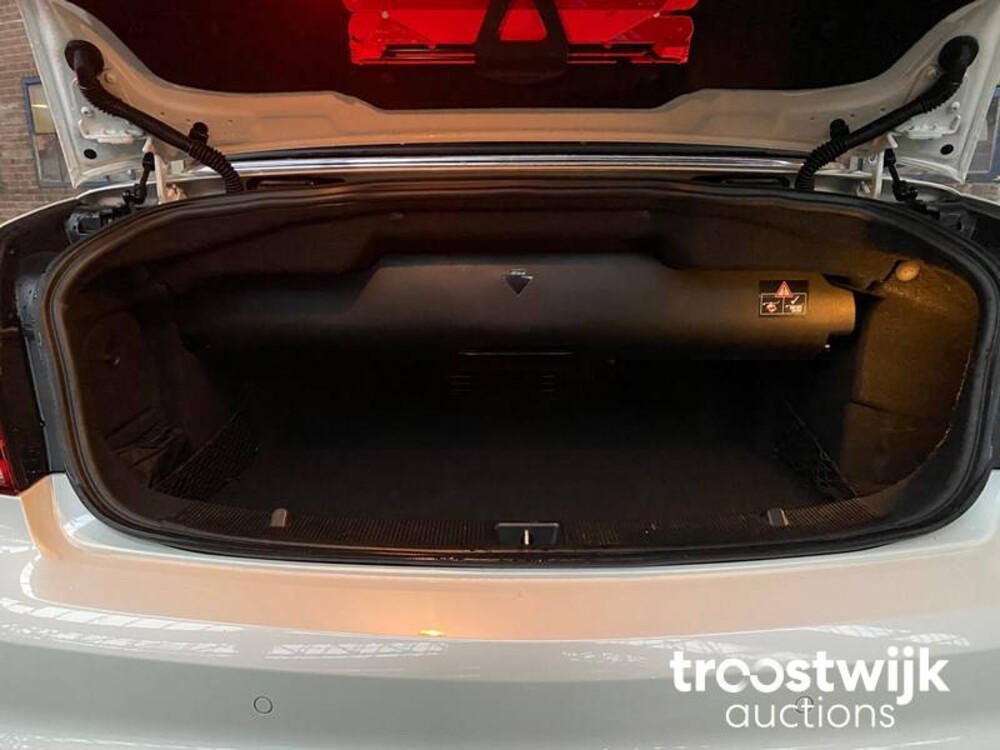 Mercedes-Benz E200 Ambition Sport Edition 184 PS 2016 Cabriolet E-Klasse, JT-474-Z 