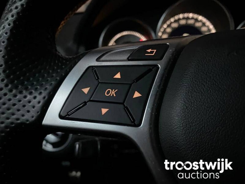 Mercedes-Benz E200 Ambition Sport Edition 184 PS 2016 Cabriolet E-Klasse, JT-474-Z 