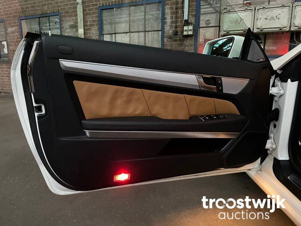 Mercedes-Benz E200 Ambition Sport Edition 184 PS 2016 Cabriolet E-Klasse, JT-474-Z 