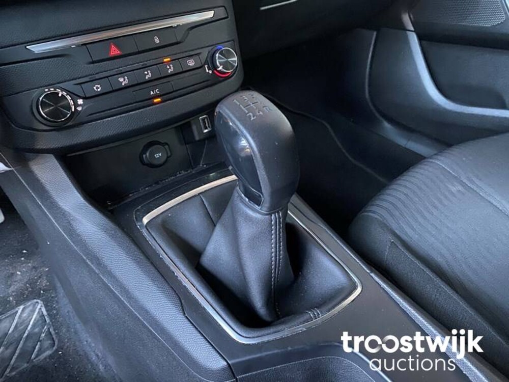 Peugeot 308 1.2 PureTech Access 110PS 2018, RF-126-N