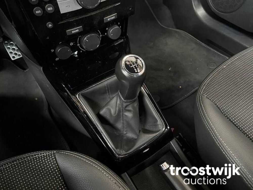 Opel Astra TwinTop 1.8 Cosmo 140hp 2007 -original. NL-, 27-XL-KB