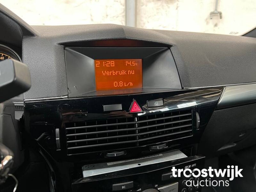 Opel Astra TwinTop 1.8 Cosmo 140hp 2007 -original. NL-, 27-XL-KB