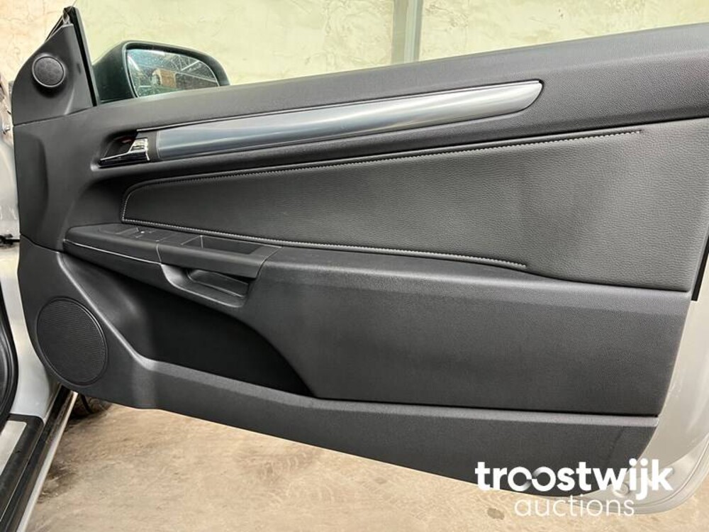 Opel Astra TwinTop 1.8 Cosmo 140hp 2007 -original. NL-, 27-XL-KB