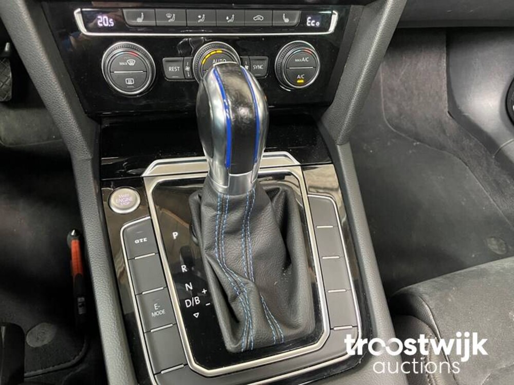 Volkswagen Passat TSI GTE Highline 1.4 156PS 2015-Orig.NL-,HB-712-V