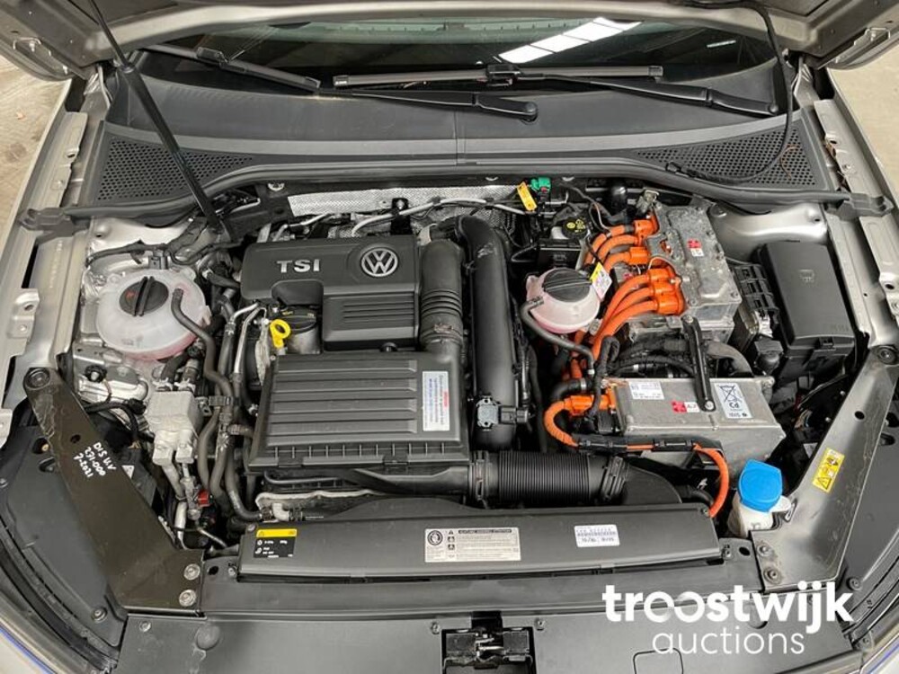 Volkswagen Passat TSI GTE Highline 1.4 156PS 2015-Orig.NL-,HB-712-V