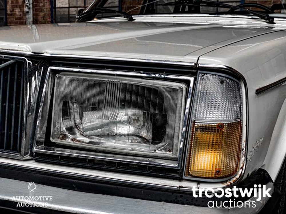 Volvo 264 DL 125PS 1977, 78-YA-97