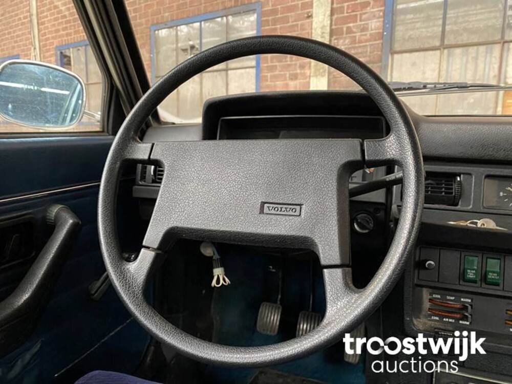 Volvo 264 DL 125PS 1977, 78-YA-97