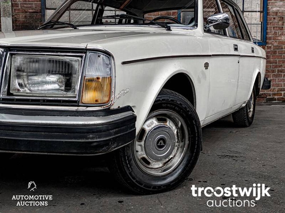 Volvo 264 DL 125PS 1977, 78-YA-97