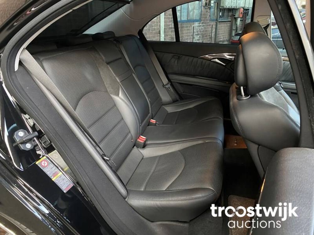 Mercedes-Benz E63 AMG 6.3 V8 514PS 2008 -Youngtimer- E-Klasse