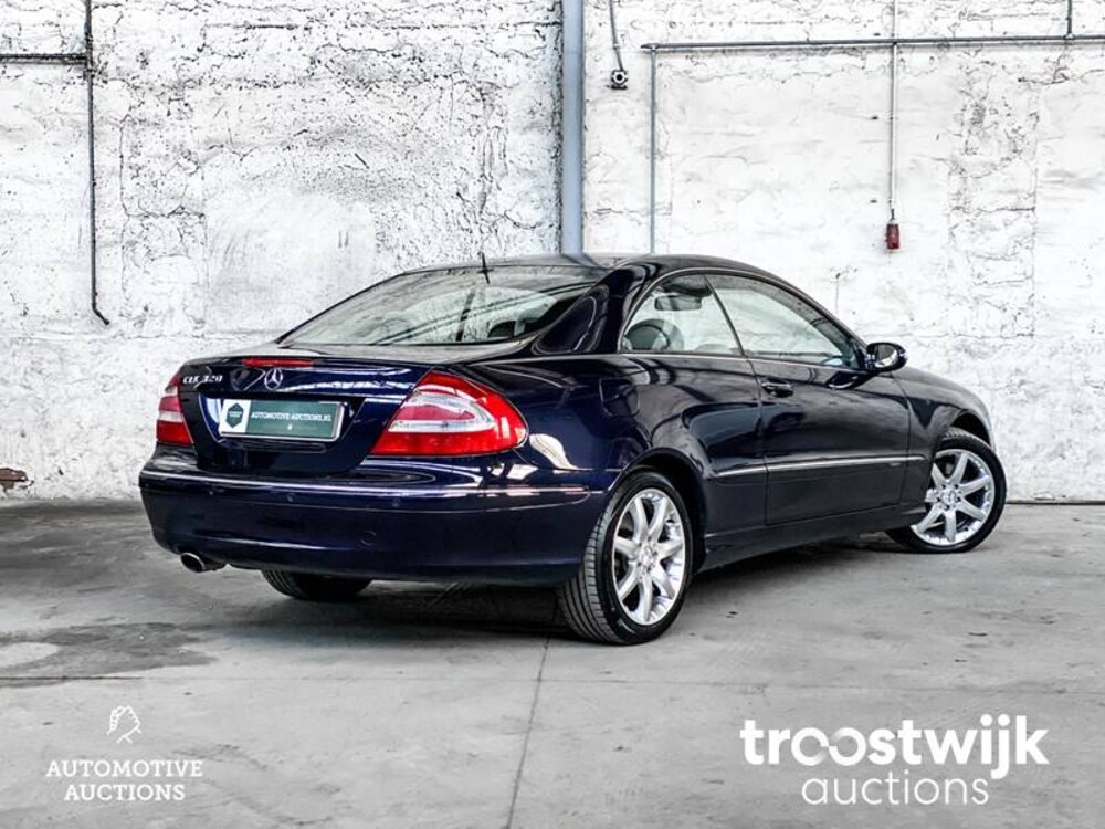 Mercedes-Benz CLK-klasse Coupé 320 Elegance 2018pk 2002, 97-XJ-FD