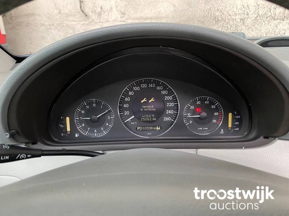 Mercedes-Benz CLK-klasse Coupé 320 Elegance 2018pk 2002, 97-XJ-FD