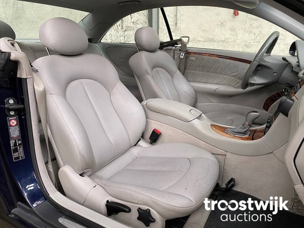 Mercedes-Benz CLK-klasse Coupé 320 Elegance 2018pk 2002, 97-XJ-FD