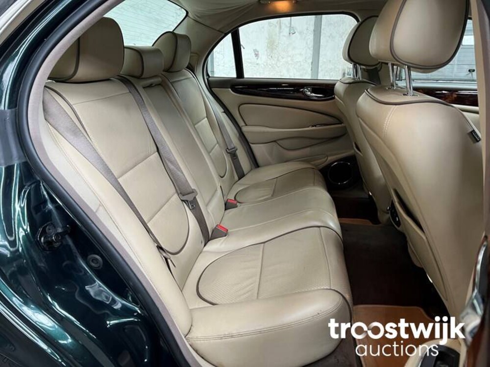 Jaguar XJ Sovereign 2.7D V6 207pk 2008 -Orig.NL-, 59-HJH-9