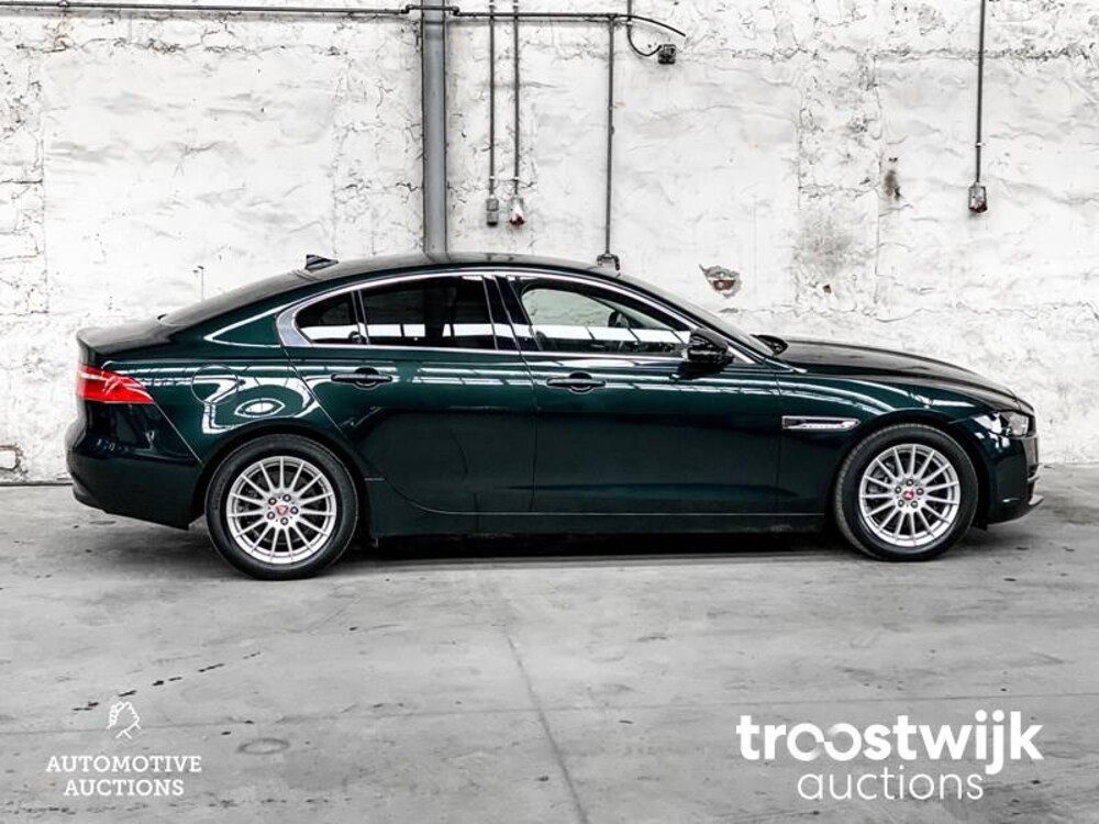 Jaguar XE D R-Sport -Orig. NL- 210pk 2016, JP-175-P