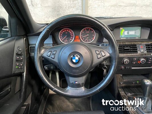 BMW 525i Executive 5-serie Touring 192pk 2005, 43-NGH-2