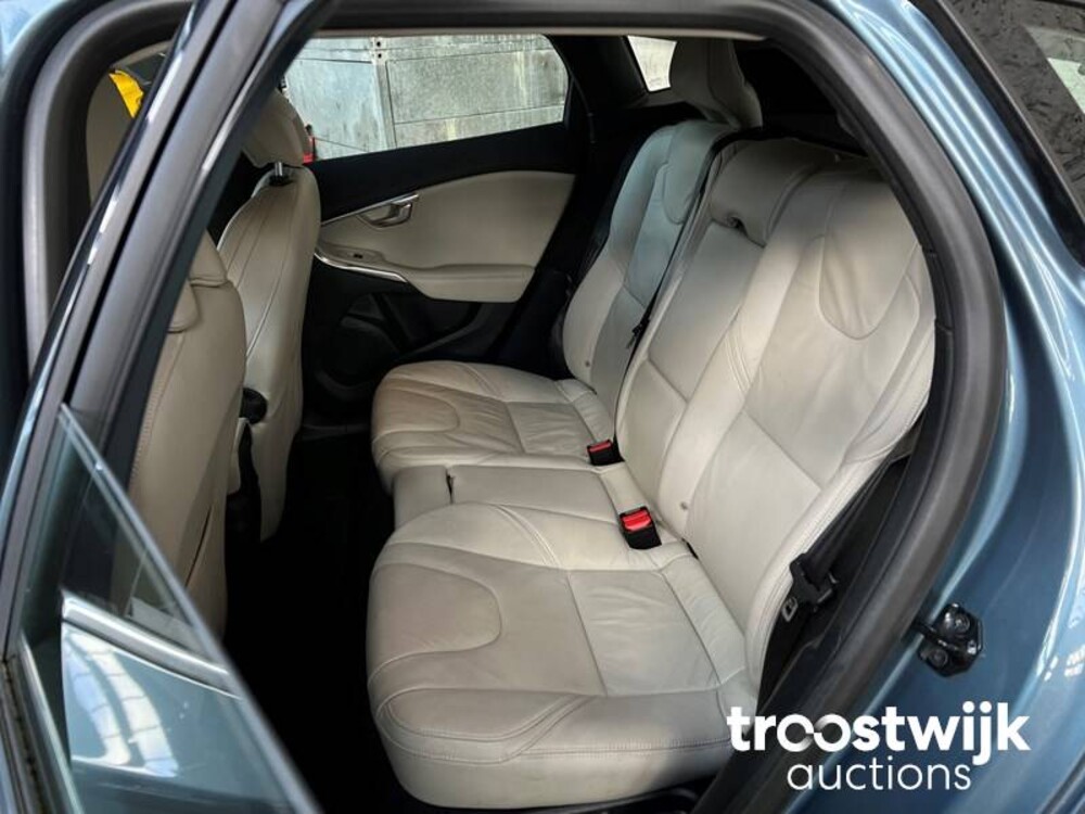 Volvo V40 1.6 D2 Summum 114pk 2013, -Orig.NL-, 87-ZRK-3