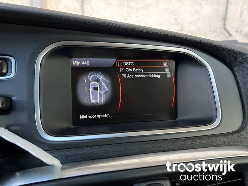 Volvo V40 1.6 D2 Summum 114pk 2013, -Orig.NL-, 87-ZRK-3
