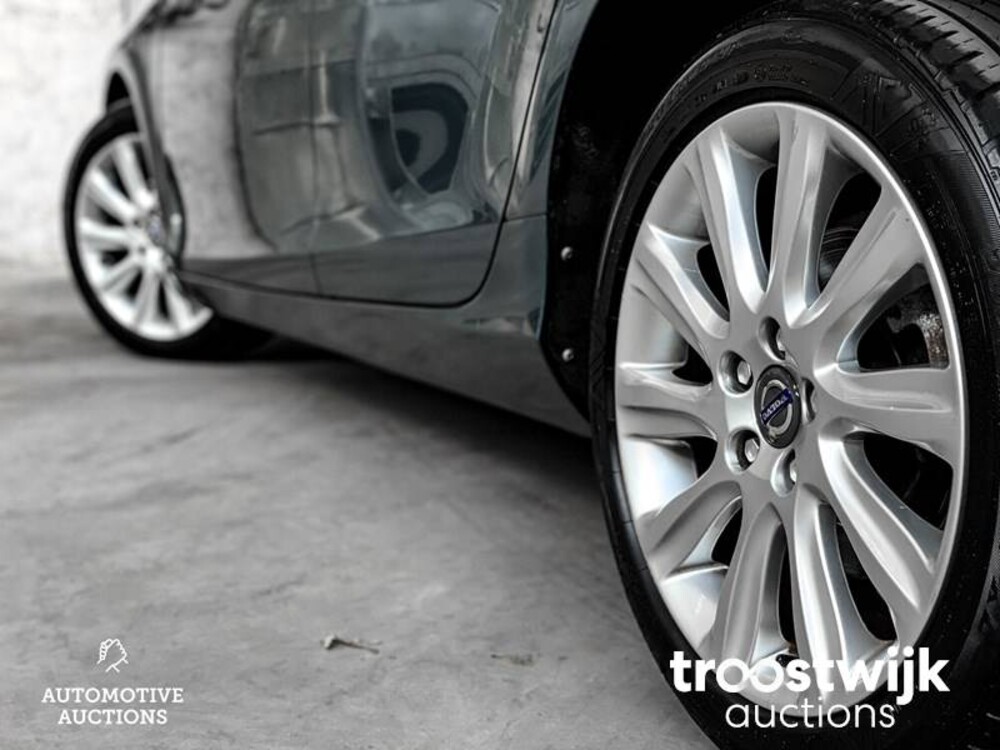 Volvo V40 1.6 D2 Summum 114pk 2013, -Orig.NL-, 87-ZRK-3