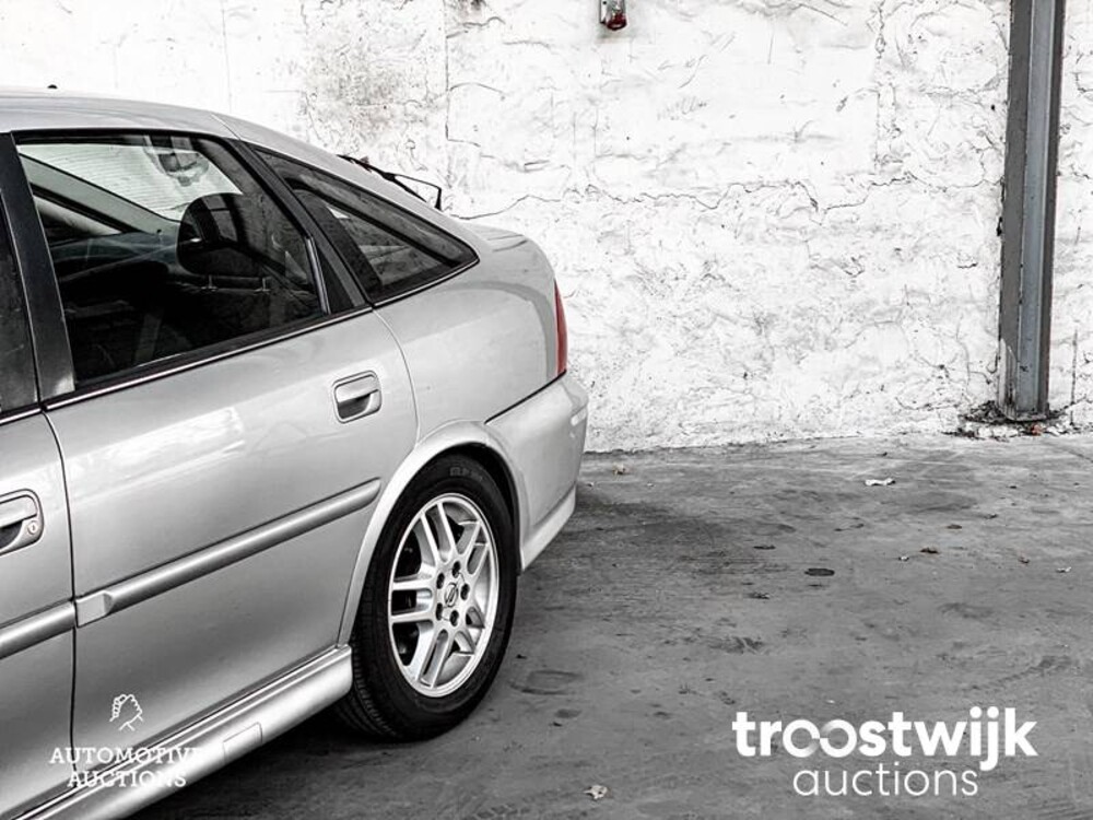 Opel Vectra 1.8-16V Sport Ed. II 116pk 2000 -Orig.NL-, 97-FG-KG