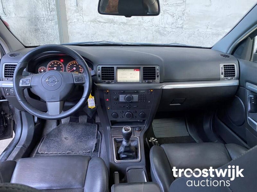Opel Vectra GTS 2.2-16V Executive 155pk 2007, -Orig.NL-, 77-XL-BX