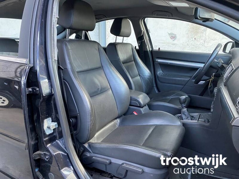 Opel Vectra GTS 2.2-16V Executive 155pk 2007, -Orig.NL-, 77-XL-BX