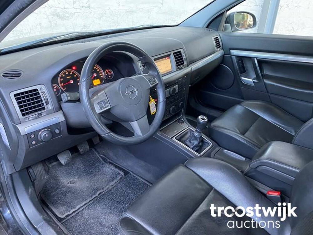 Opel Vectra GTS 2.2-16V Executive 155pk 2007, -Orig.NL-, 77-XL-BX