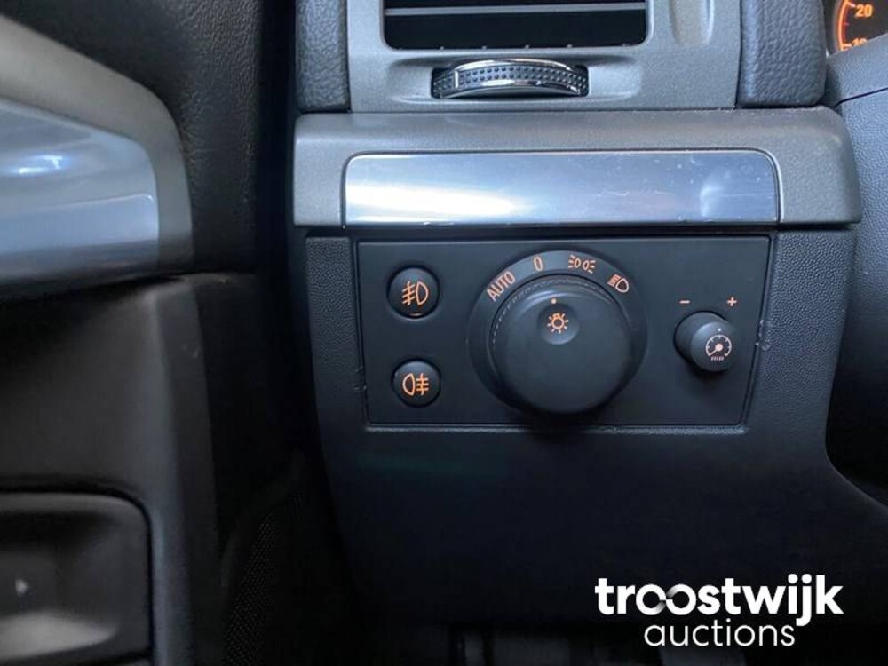 Opel Vectra GTS 2.2-16V Executive 155pk 2007, -Orig.NL-, 77-XL-BX