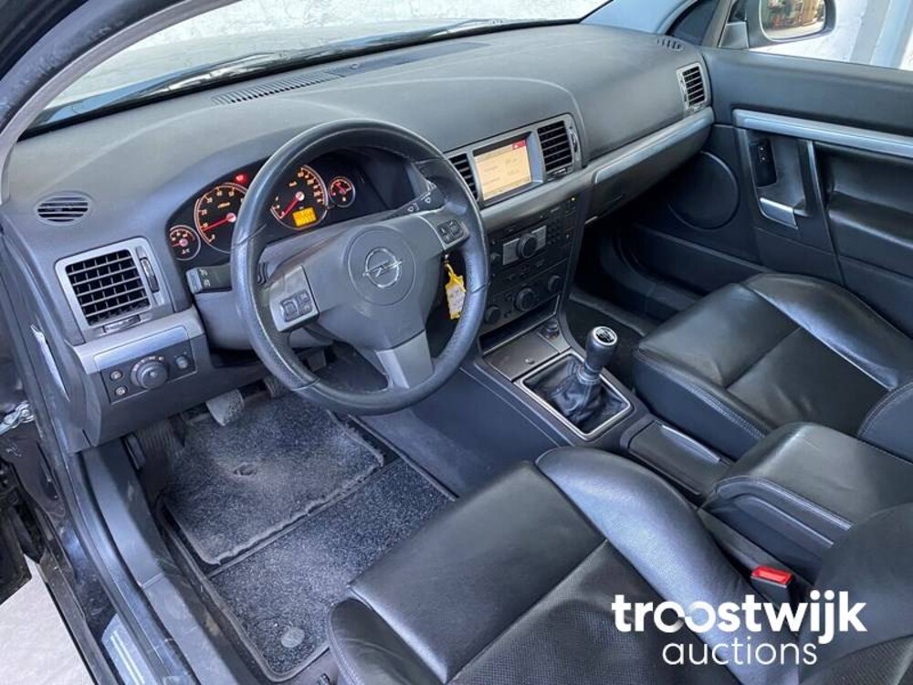 Opel Vectra GTS 2.2-16V Executive 155pk 2007, -Orig.NL-, 77-XL-BX
