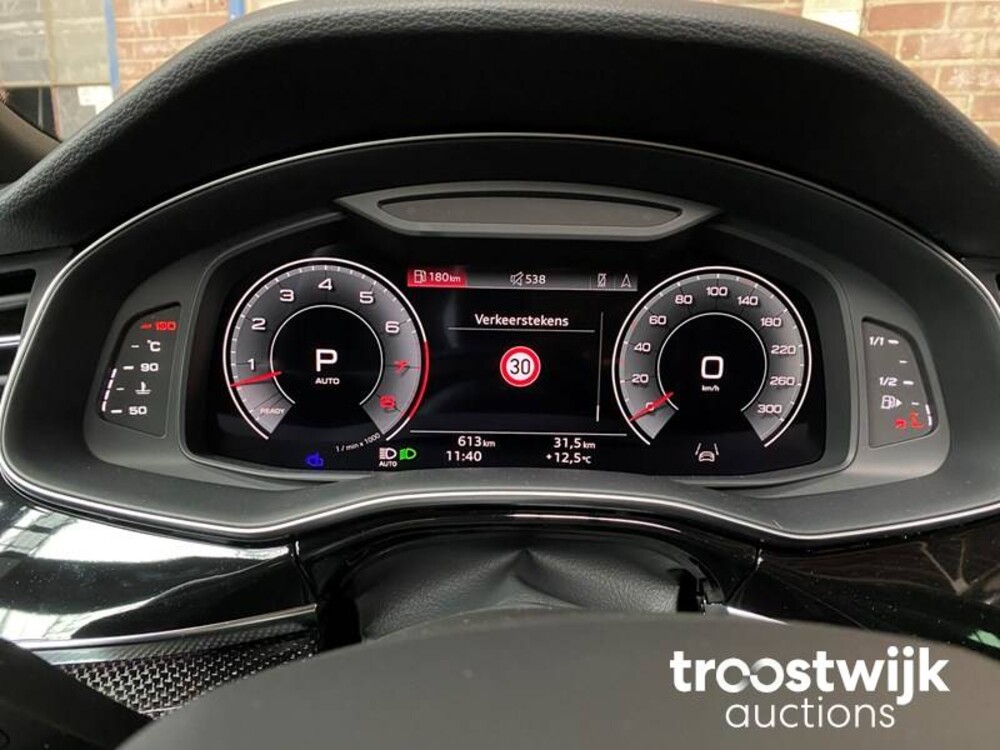 Audi Q8 S-line 55 TFSI Competition Plus 340PS 2023 -Herstellergarantie-