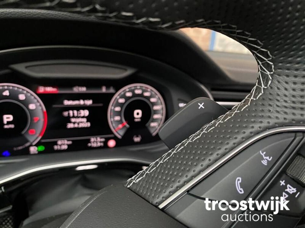 Audi Q8 S-line 55 TFSI Competition Plus 340PS 2023 -Herstellergarantie-
