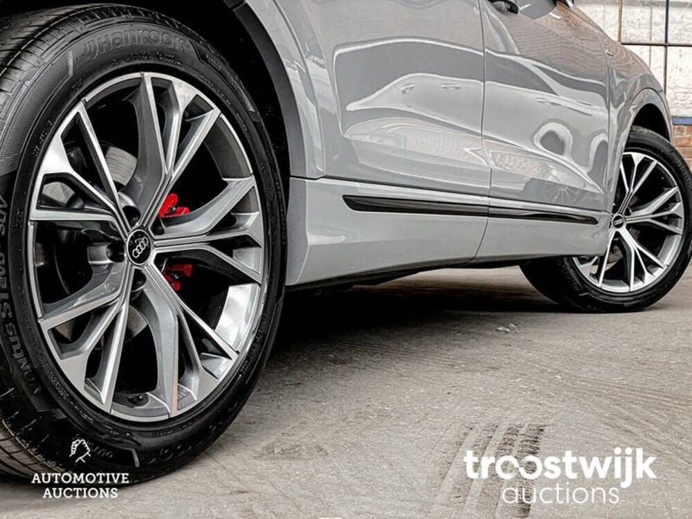 Audi Q8 S-line 55 TFSI Competition Plus 340PS 2023 -Herstellergarantie-