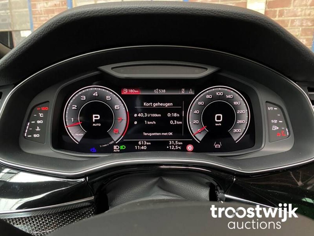 Audi Q8 S-line 55 TFSI Competition Plus 340PS 2023 -Herstellergarantie-