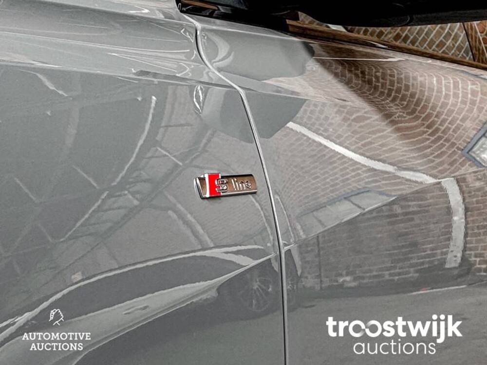 Audi Q8 S-line 55 TFSI Competition Plus 340PS 2023 -Herstellergarantie-