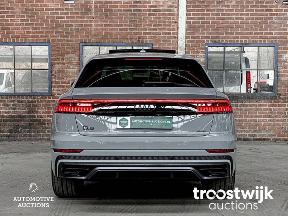 Audi Q8 S-line 55 TFSI Competition Plus 340PS 2023 -Herstellergarantie-