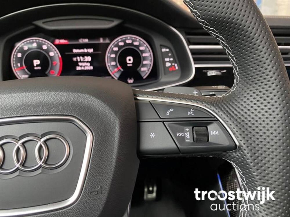 Audi Q8 S-line 55 TFSI Competition Plus 340PS 2023 -Herstellergarantie-