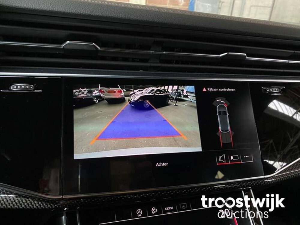 Audi Q8 S-line 55 TFSI Competition Plus 340PS 2023 -Herstellergarantie-