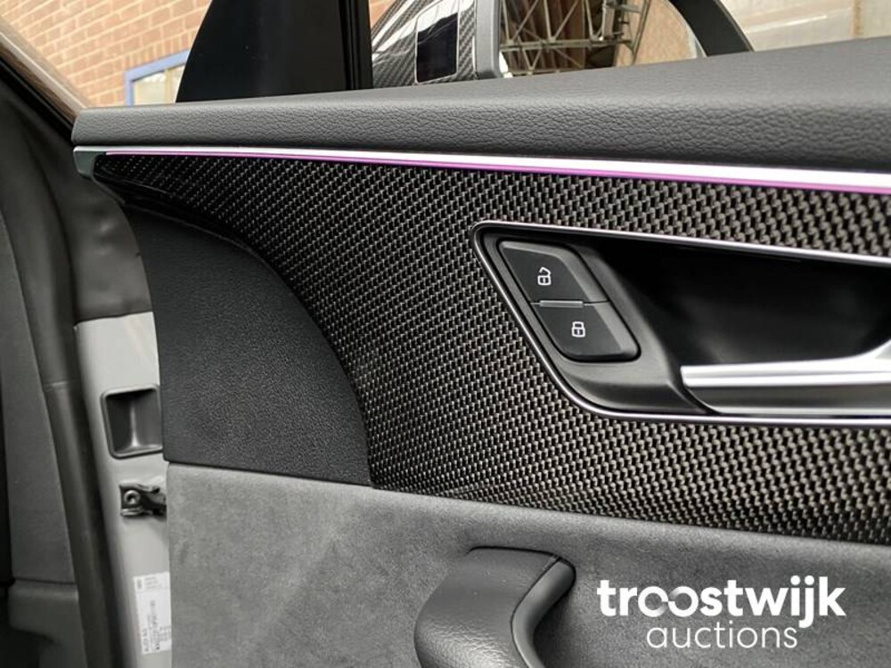 Audi Q8 S-line 55 TFSI Competition Plus 340PS 2023 -Herstellergarantie-