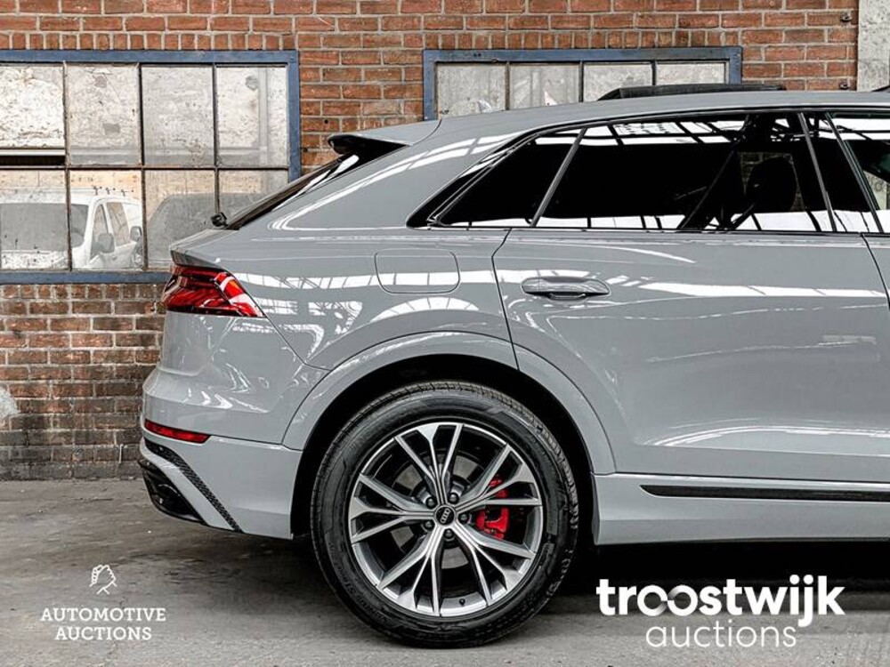 Audi Q8 S-line 55 TFSI Competition Plus 340PS 2023 -Herstellergarantie-